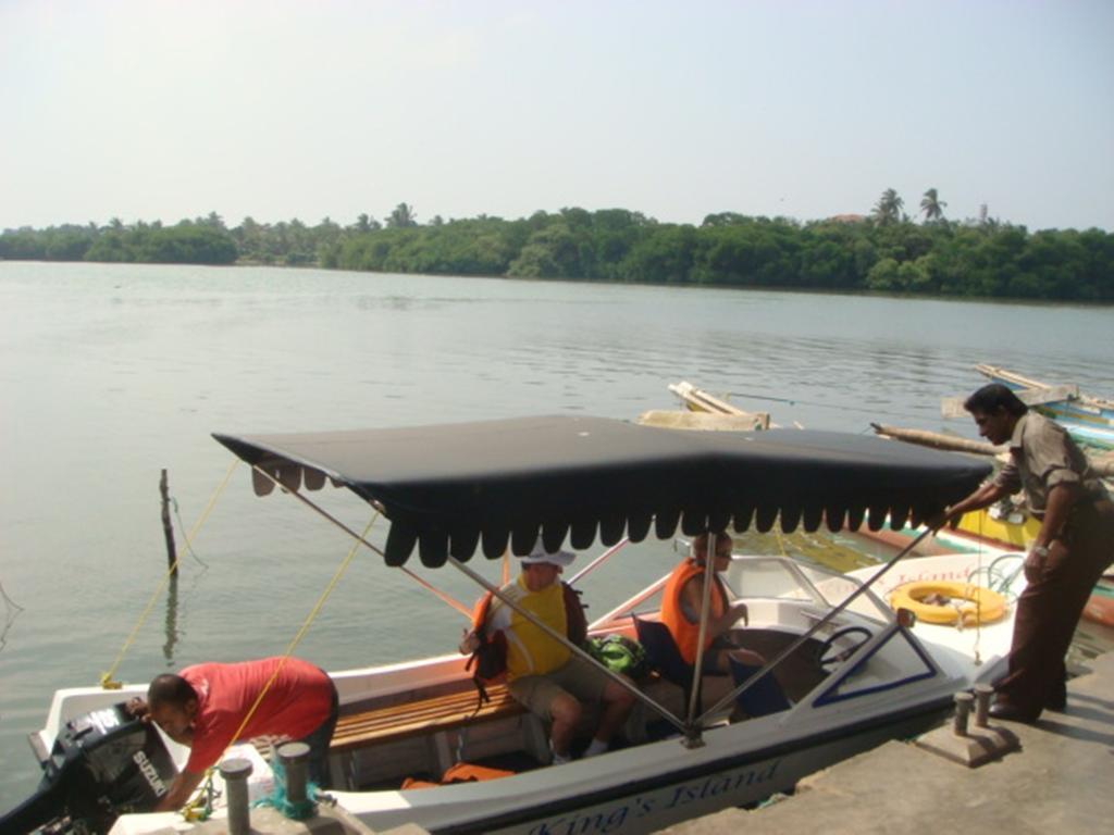 Randi Homestay In Negombo Ngoại thất bức ảnh