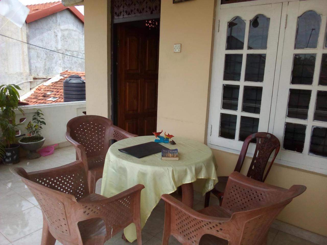 Randi Homestay In Negombo Ngoại thất bức ảnh